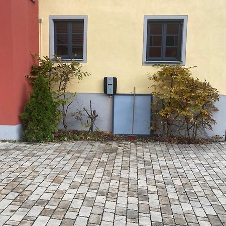 Hotel-Gasthof Zur Post Velburg Exterior photo