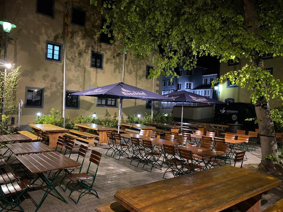 Hotel-Gasthof Zur Post Velburg Exterior photo